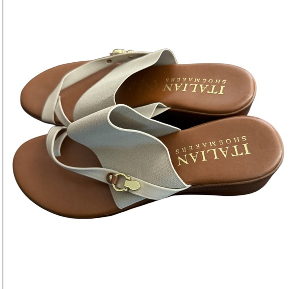 Italian Shoemakers Women's Tan and Cream Sandals - Picture 3 of 4